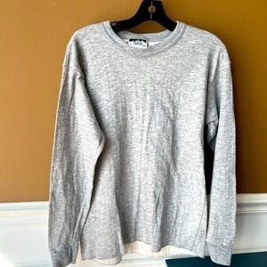 Northwest Passage Women’s Grey Raw Hem Crewneck Sweatshirt Size Large
